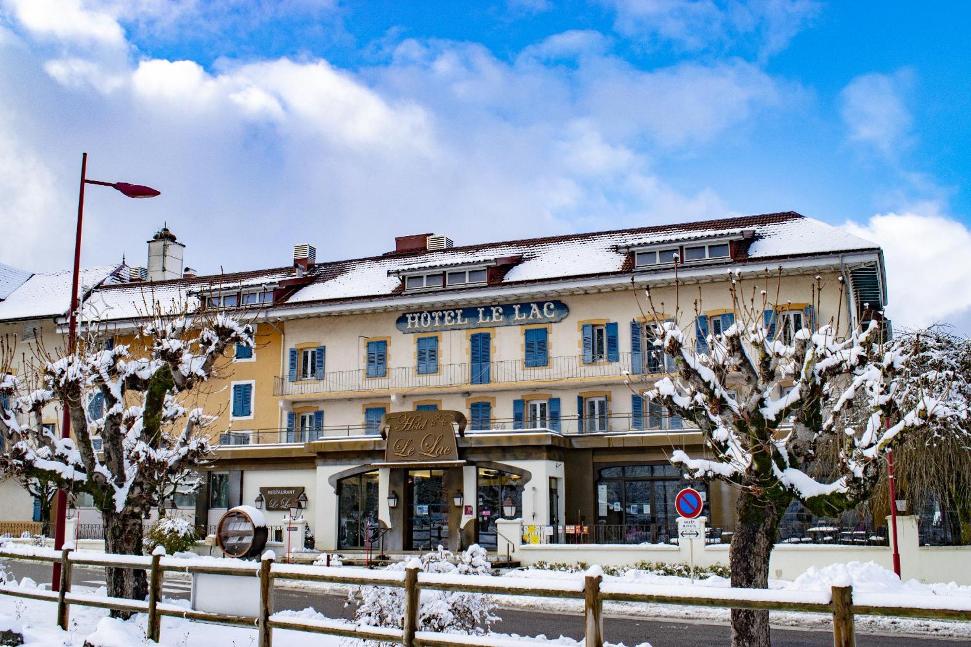 Hotel-Restaurant Le Lac Малбюисон Екстериор снимка